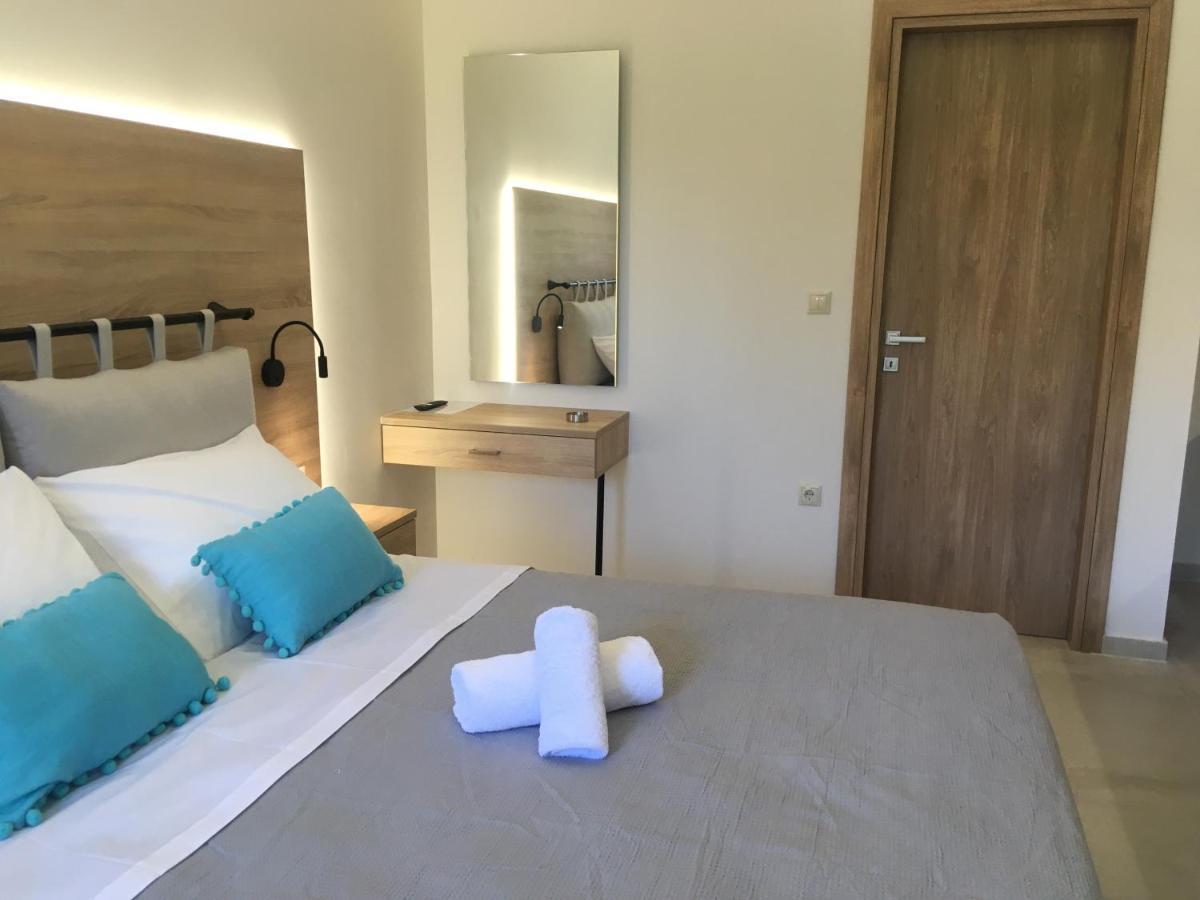 Το Πετρινο / The Petrino Apartments Stoúpa Dış mekan fotoğraf