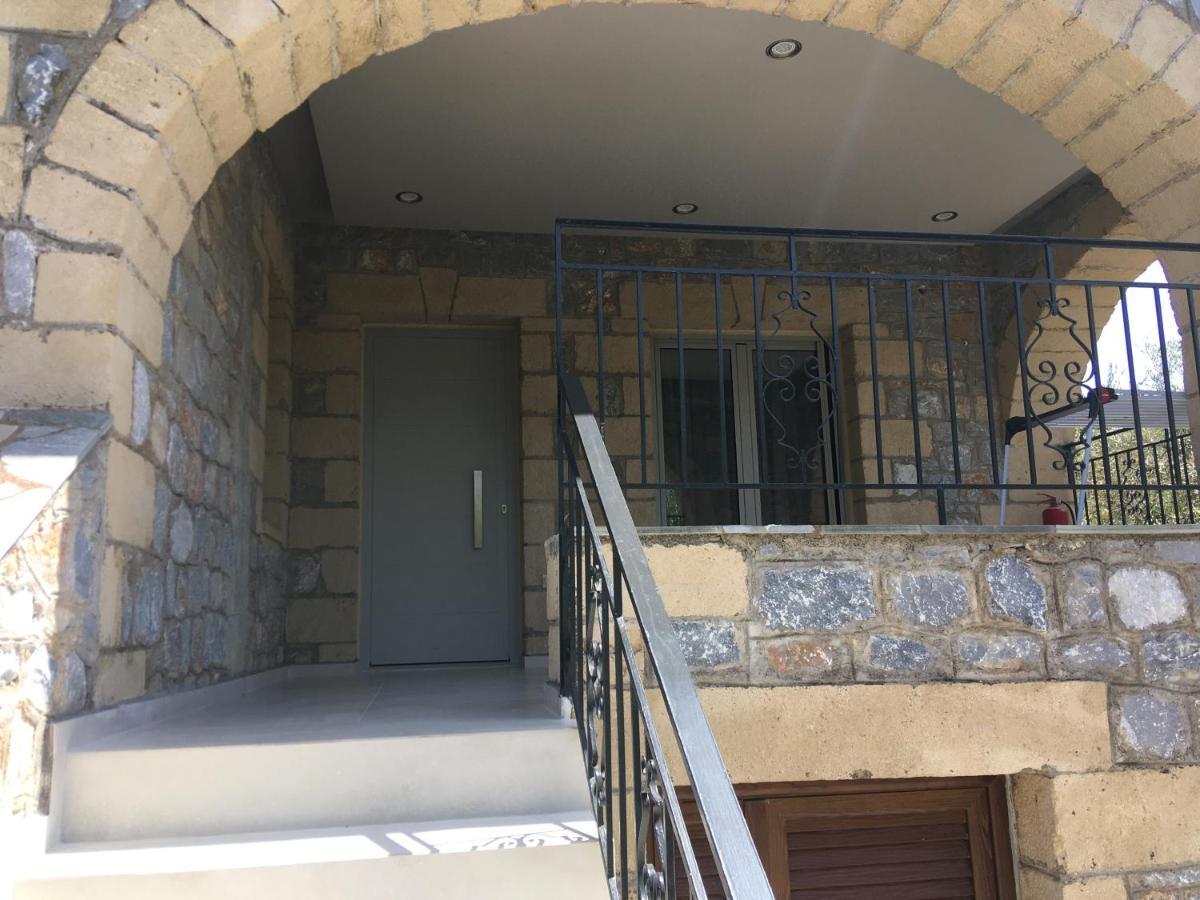 Το Πετρινο / The Petrino Apartments Stoúpa Dış mekan fotoğraf